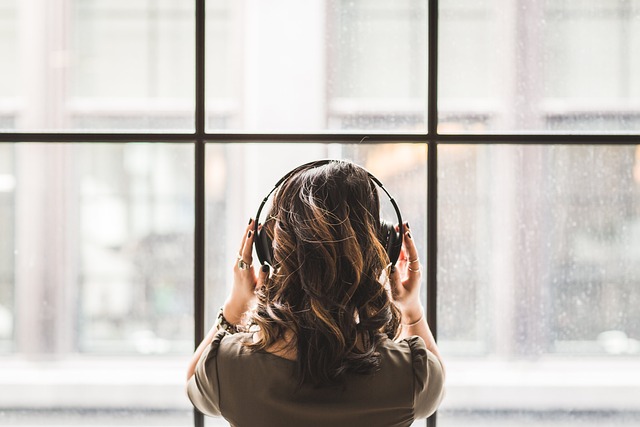 Ako môže hlasná hudba poškodiť sluch?
